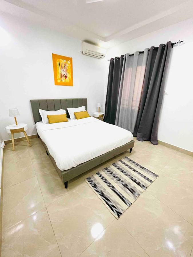 Room In Apartment - Quiet Room In Residence No69 Dakar Exterior foto
